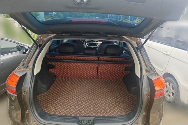 Used Geely Auto Emgrand X7 Sport 2016 2.0L Manual ZhiShang Version Trunk