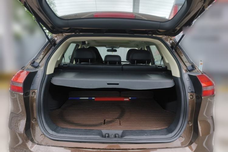 Used Geely Auto Emgrand X7 Sport 2016 2.0L Manual Smart Connect Version Trunk
