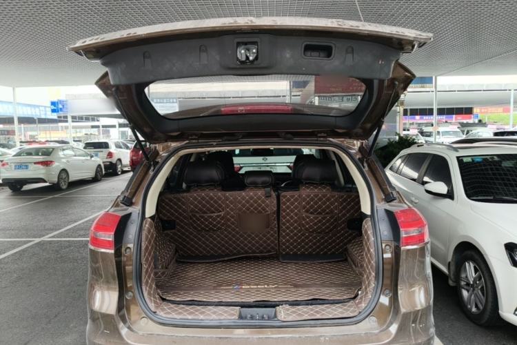 Used Geely Auto Emgrand X7 Sport 2016 1.8TD Automatic Smart Model Trunk