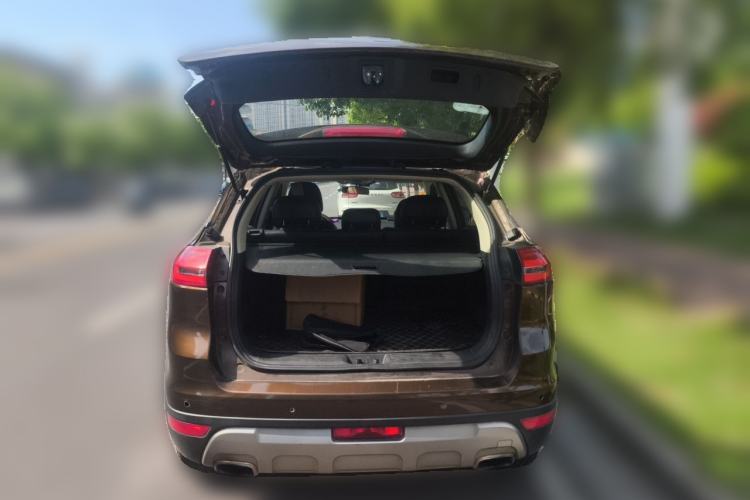 Used Geely Auto Emgrand X7 Sport 2016 2.0L Manual ZhiShang Version Trunk