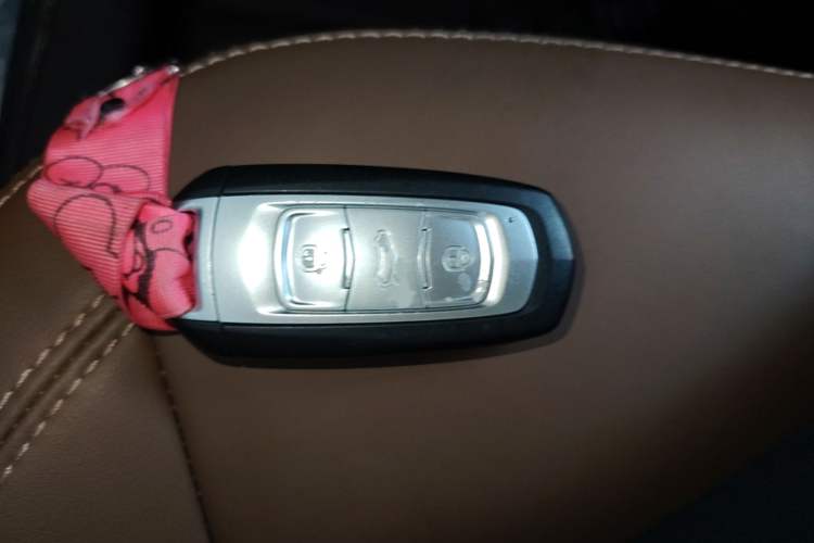 Used Geely Auto Emgrand X7 Sport 2016 1.8TD Automatic ZhiZun Version Vehicle Key