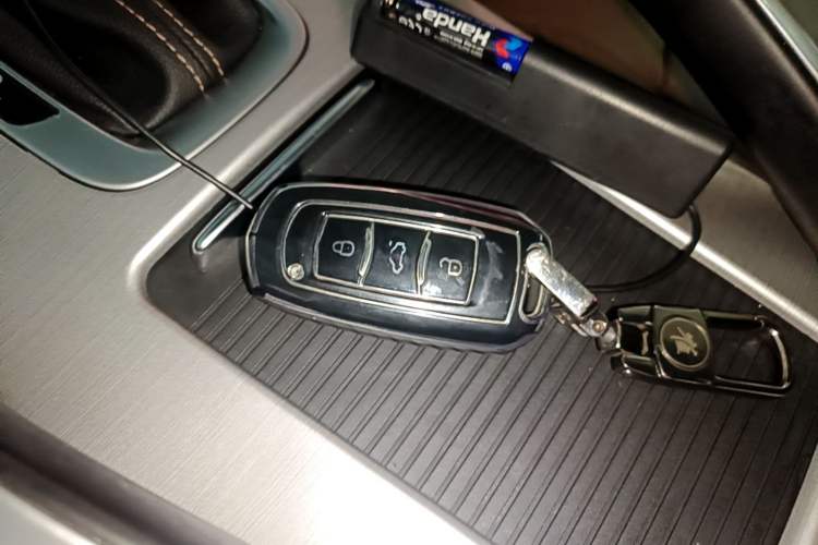 Used Geely Auto Emgrand X7 Sport 2016 1.8TD Automatic ZhiZun Version Vehicle Key