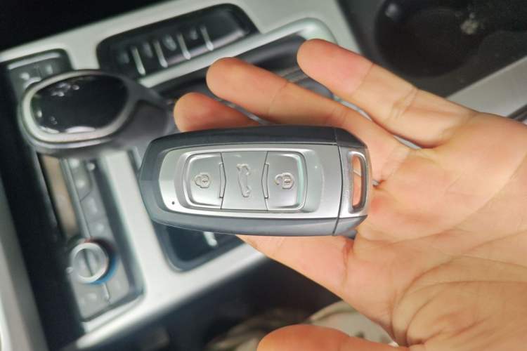 Used Geely Auto Emgrand X7 Sport 2016 1.8TD Automatic Smart Model Vehicle Key