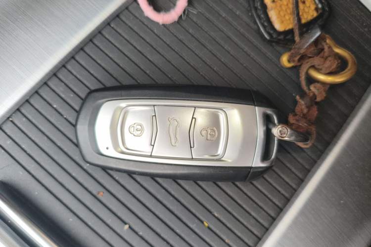 Used Geely Auto Emgrand X7 Sport 2016 1.8TD Automatic ZhiZun Version Vehicle Key