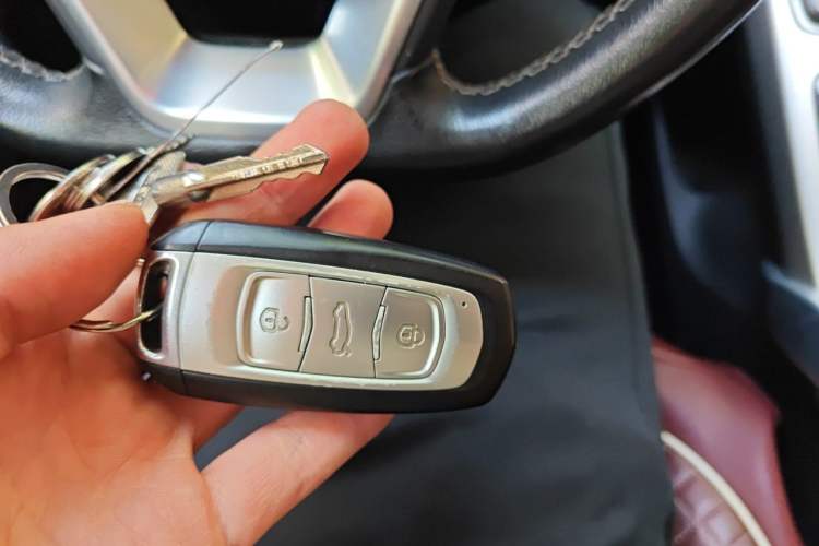 Used Geely Auto Emgrand X7 Sport 2016 1.8TD Automatic Smart Model Vehicle Key