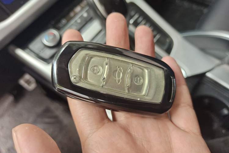 Used Geely Auto Emgrand X7 Sport 2016 1.8TD Automatic ZhiShang Model Vehicle Key