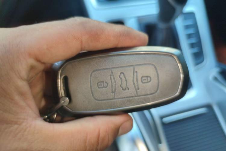 Used Geely Auto Emgrand X7 Sport 2016 1.8TD Automatic ZhiZun Version Vehicle Key