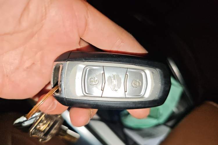 Used Geely Auto Emgrand X7 Sport 2016 1.8TD Automatic ZhiZun Version Vehicle Key