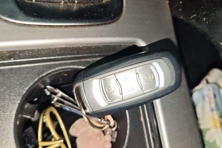 Used Geely Auto Emgrand X7 Sport 2016 1.8TD Automatic ZhiShang Model Vehicle Key
