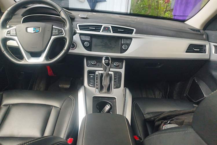 Used Geely Auto Emgrand X7 Sport 2016 1.8TD Automatic Smart Model Audio And AC Panel