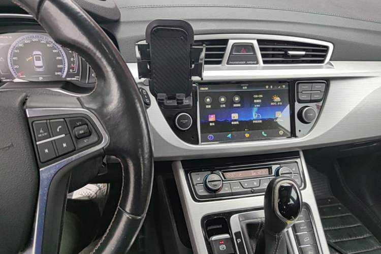 Used Geely Auto Emgrand X7 Sport 2016 1.8TD Automatic ZhiZun Version Audio And AC Panel