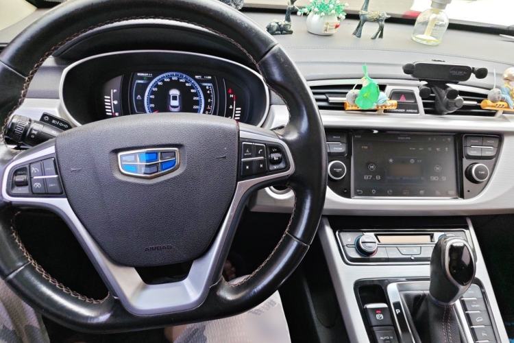 Used Geely Auto Emgrand X7 Sport 2016 1.8TD Automatic ZhiZun Version Center Console