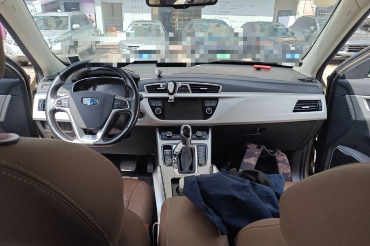 Used Geely Auto Emgrand X7 Sport 2016 1.8TD Automatic ZhiZun Version Center Console