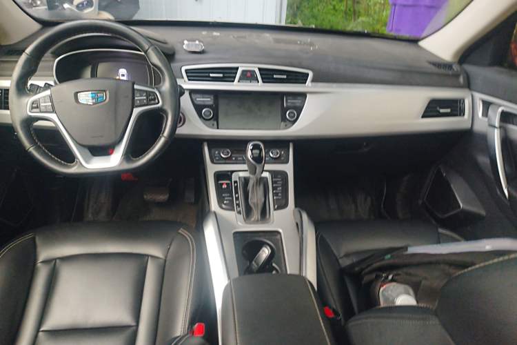Used Geely Auto Emgrand X7 Sport 2016 1.8TD Automatic Smart Model Center Console