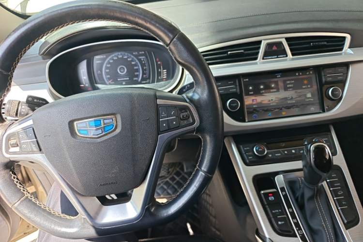 Used Geely Auto Emgrand X7 Sport 2016 1.8TD Automatic Smart Connectivity Version Center Console
