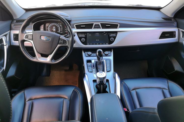 Used Geely Auto Emgrand X7 Sport 2016 1.8TD Automatic Smart Connectivity Version Center Console