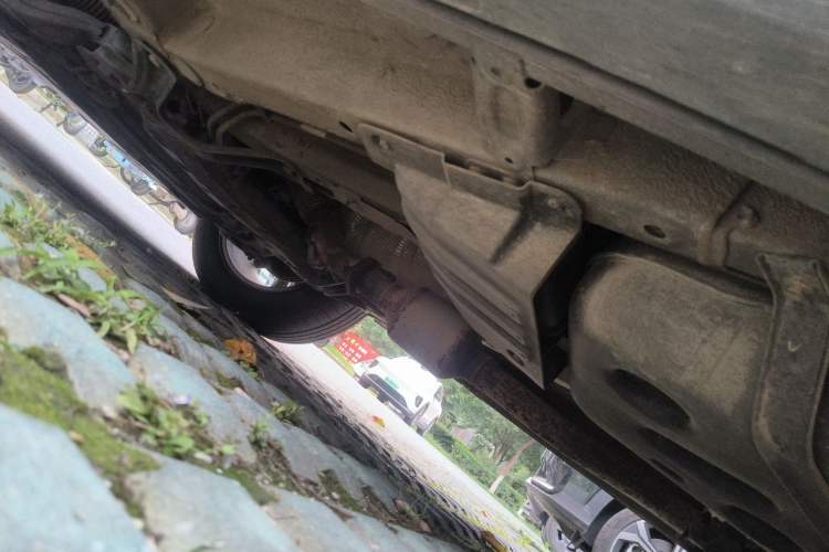 Used Geely Auto Emgrand X7 Sport 2016 1.8TD Automatic ZhiShang Model Chassis Front Left