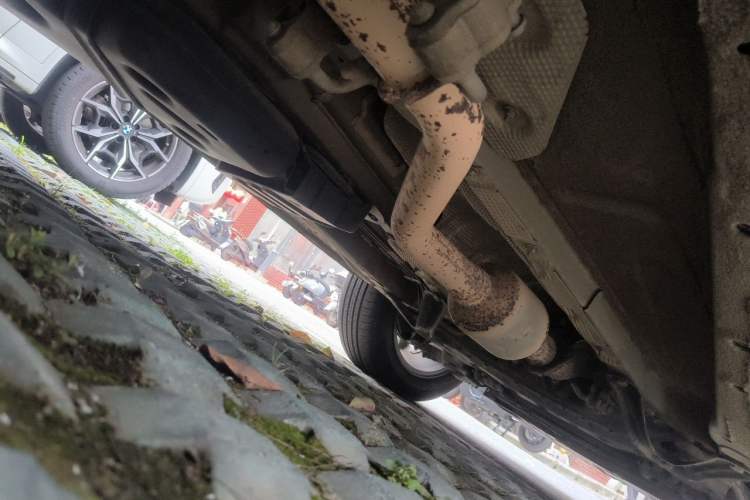 Used Geely Auto Emgrand X7 Sport 2016 1.8TD Automatic ZhiShang Model Chassis Front Right