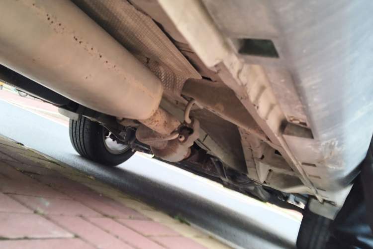 Used Geely Auto Emgrand X7 Sport 2016 2.0L Manual ZhiShang Version Chassis Rear Right
