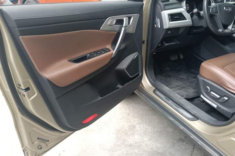 Used Geely Auto Emgrand X7 Sport 2016 1.8TD Automatic ZhiZun Version Driver Seat