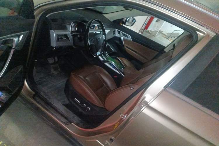 Used Geely Auto Emgrand X7 Sport 2016 1.8TD Automatic ZhiZun Version Driver Seat