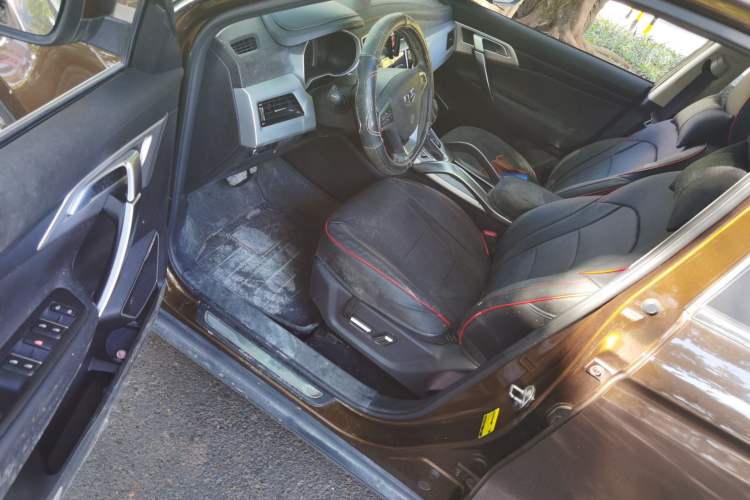 Used Geely Auto Emgrand X7 Sport 2016 1.8TD Automatic Smart Model Driver Seat