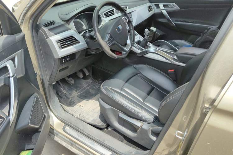Used Geely Auto Emgrand X7 Sport 2016 2.0L Manual Smart Connect Version Driver Seat