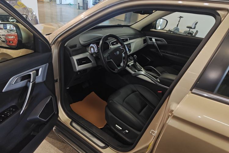 Used Geely Auto Emgrand X7 Sport 2016 1.8TD Automatic Smart Model Driver Seat