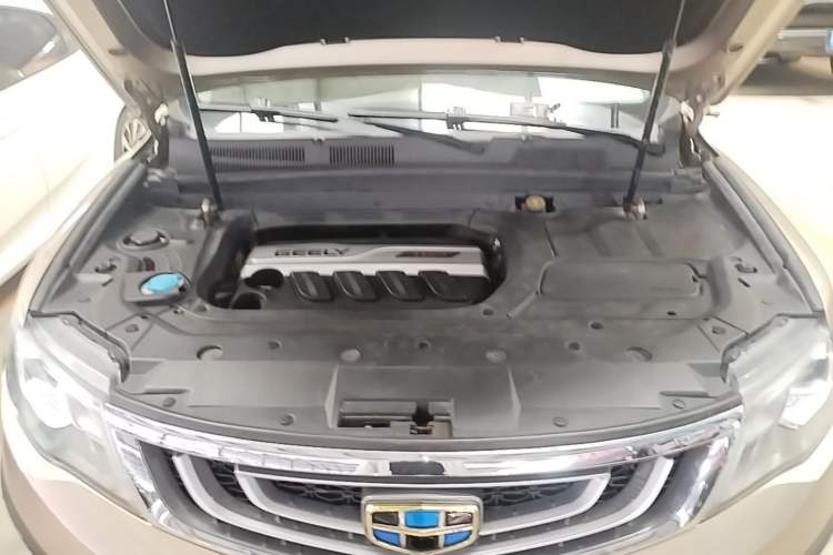Used Geely Auto Emgrand X7 Sport 2016 1.8TD Automatic ZhiZun Version Engine Bay
