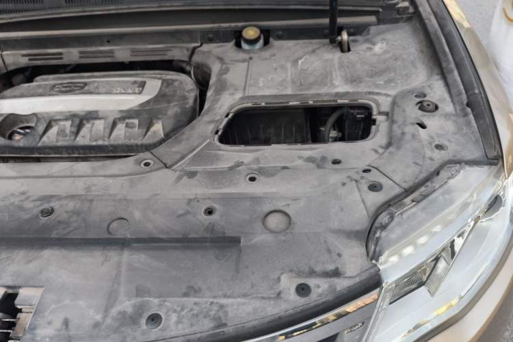 Used Geely Auto Emgrand X7 Sport 2016 2.0L Manual Smart Connect Version Engine Bay Left