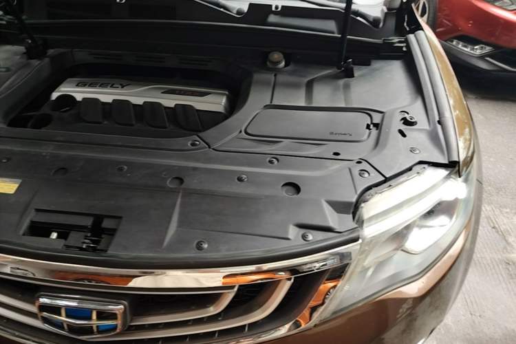 Used Geely Auto Emgrand X7 Sport 2016 1.8TD Automatic Smart Model Engine Bay Left