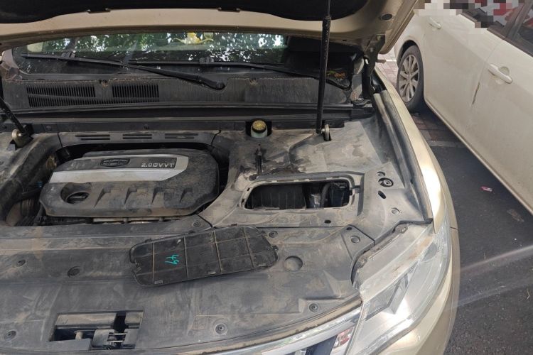 Used Geely Auto Emgrand X7 Sport 2016 2.0L Manual Smart Connect Version Engine Bay Left