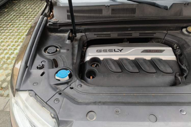 Used Geely Auto Emgrand X7 Sport 2016 1.8TD Automatic ZhiShang Model Engine Bay Right