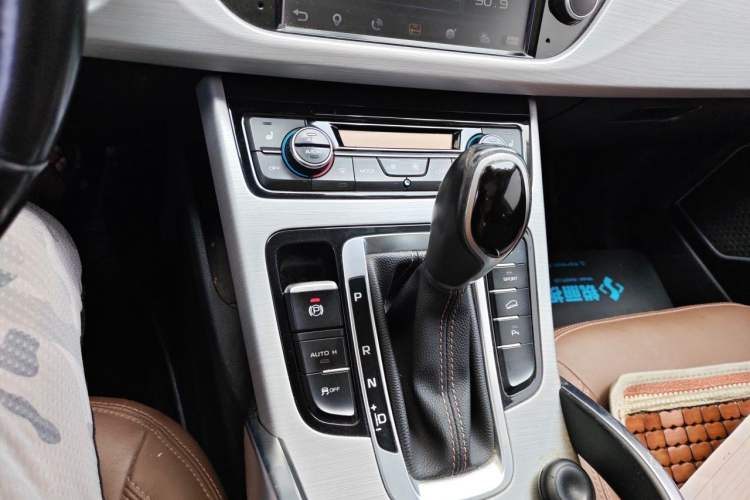 Used Geely Auto Emgrand X7 Sport 2016 1.8TD Automatic ZhiZun Version Gear Lever