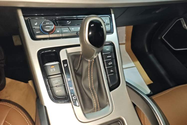 Used Geely Auto Emgrand X7 Sport 2016 1.8TD Automatic ZhiZun Version Gear Lever
