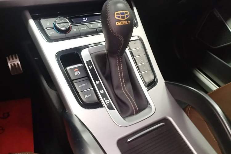 Used Geely Auto Emgrand X7 Sport 2016 1.8TD Automatic ZhiZun Version Gear Lever
