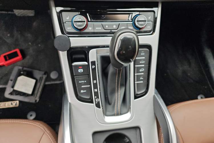 Used Geely Auto Emgrand X7 Sport 2016 1.8TD Automatic ZhiZun Version Gear Lever