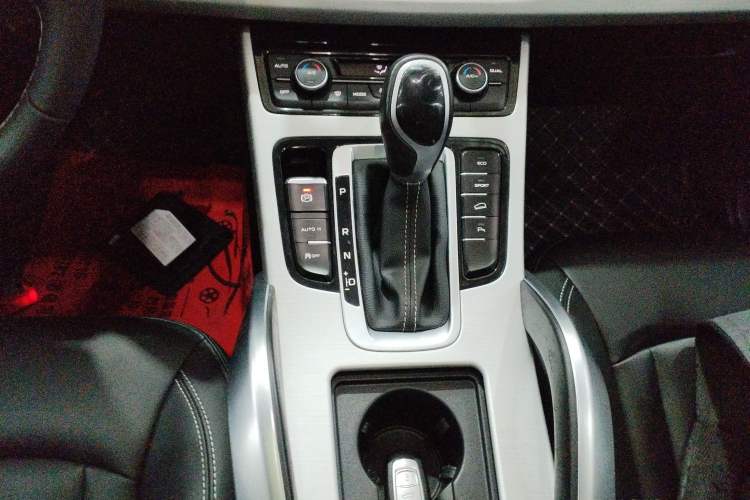 Used Geely Auto Emgrand X7 Sport 2016 1.8TD Automatic ZhiShang Model Gear Lever