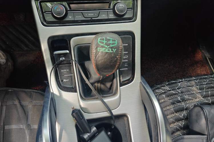 Used Geely Auto Emgrand X7 Sport 2016 2.0L Manual Smart Connect Version Gear Lever
