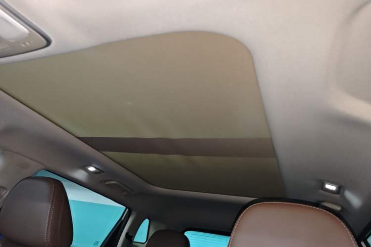 Used Geely Auto Emgrand X7 Sport 2016 1.8TD Automatic ZhiZun Version Headliner