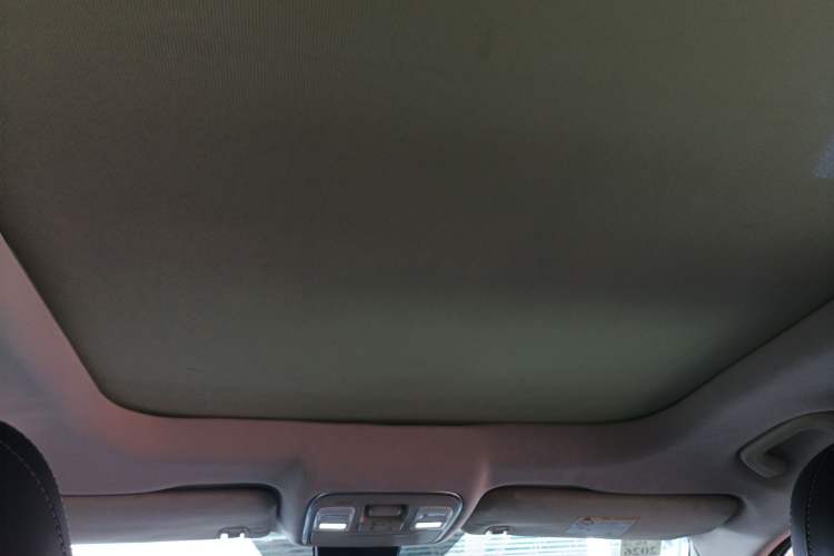 Used Geely Auto Emgrand X7 Sport 2016 1.8TD Automatic Smart Model Headliner