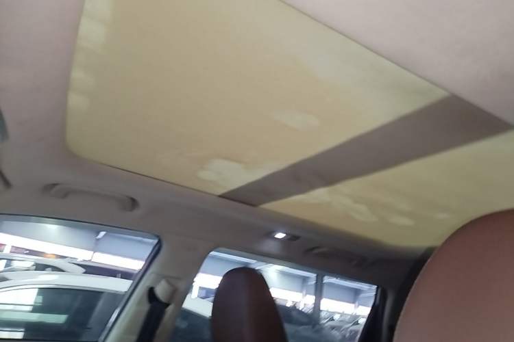 Used Geely Auto Emgrand X7 Sport 2016 1.8TD Automatic ZhiZun Version Headliner