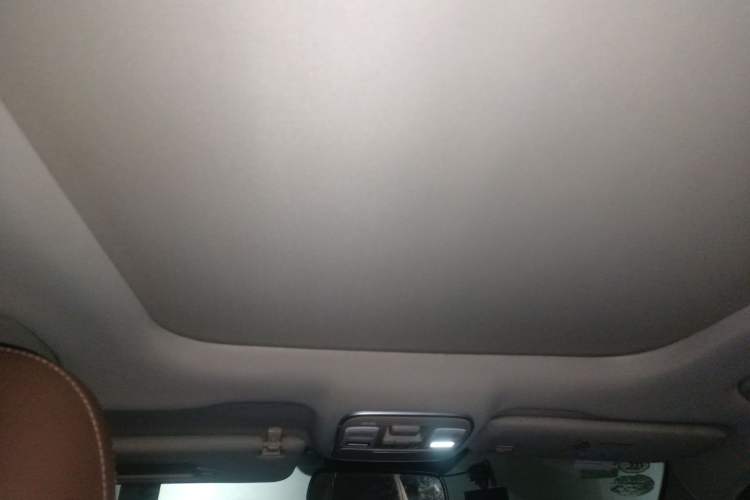 Used Geely Auto Emgrand X7 Sport 2016 1.8TD Automatic ZhiZun Version Headliner