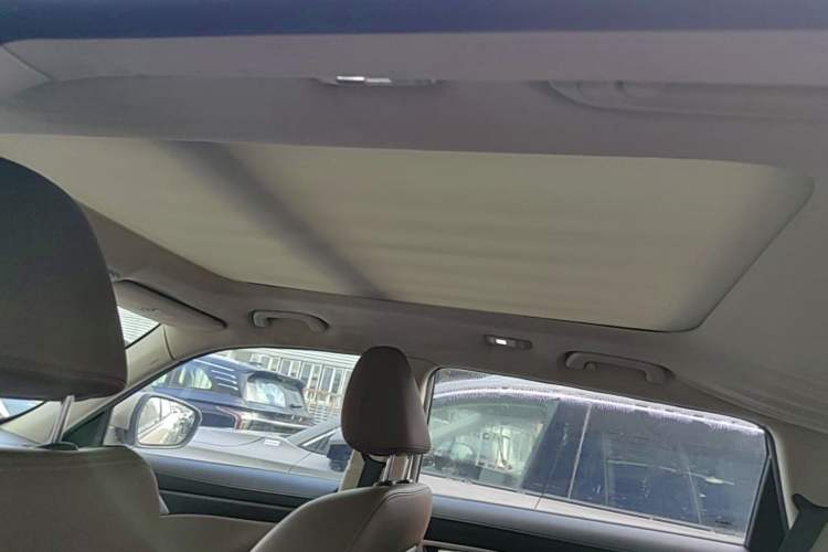 Used Geely Auto Emgrand X7 Sport 2016 1.8TD Automatic ZhiZun Version Headliner