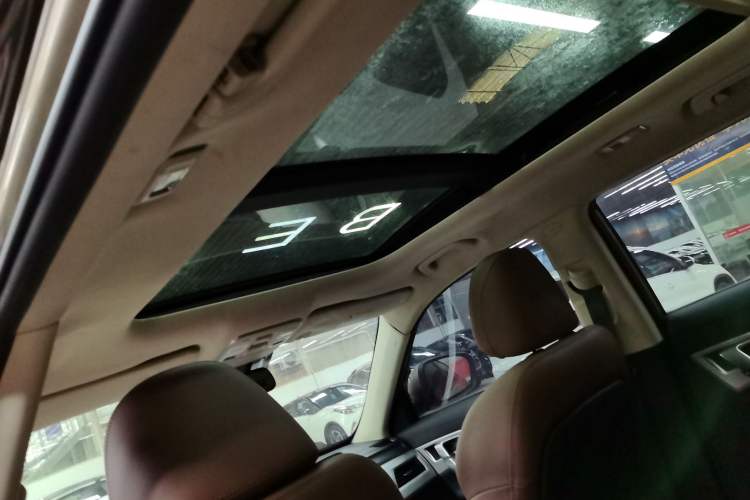 Used Geely Auto Emgrand X7 Sport 2016 1.8TD Automatic ZhiZun Version Headliner