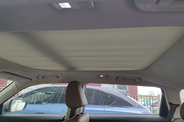 Used Geely Auto Emgrand X7 Sport 2016 1.8TD Automatic ZhiZun Version Headliner