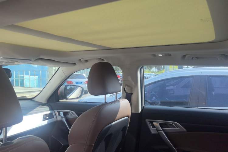 Used Geely Auto Emgrand X7 Sport 2016 1.8TD Automatic ZhiZun Version Headliner