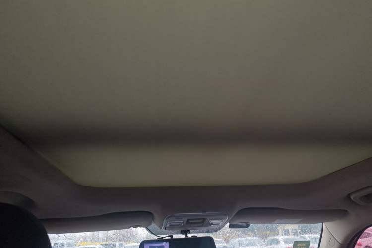 Used Geely Auto Emgrand X7 Sport 2016 1.8TD Automatic ZhiShang Model Headliner