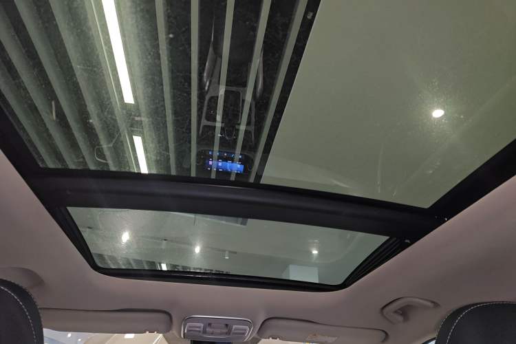 Used Geely Auto Emgrand X7 Sport 2016 1.8TD Automatic Smart Model Headliner
