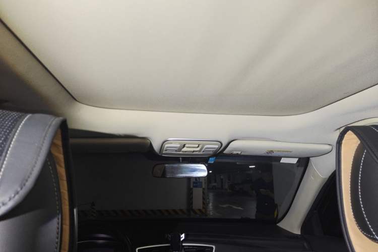 Used Geely Auto Emgrand X7 Sport 2016 1.8TD Automatic Smart Connectivity Version Headliner